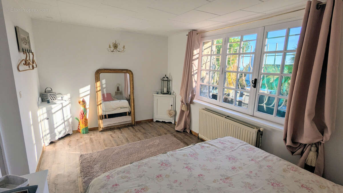 Maison à TOURRETTES-SUR-LOUP