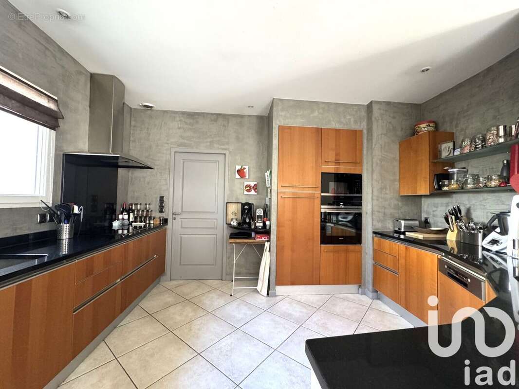 Maison 260 m² à Buxerolles  - photo 6