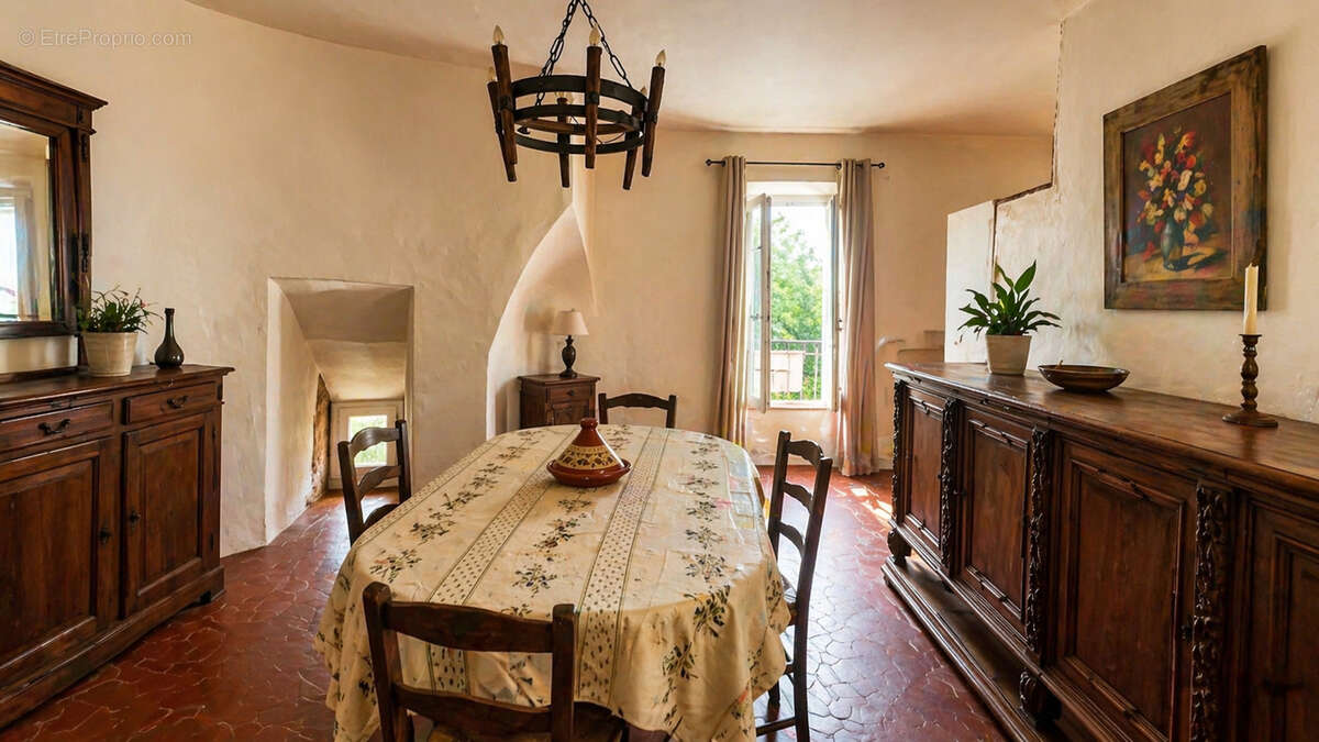 Maison à MONTMEYAN