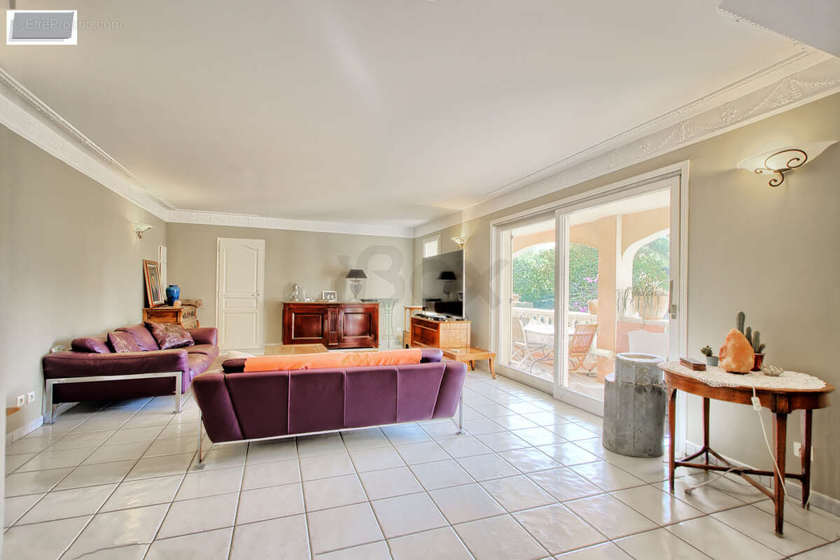 Maison à HYERES