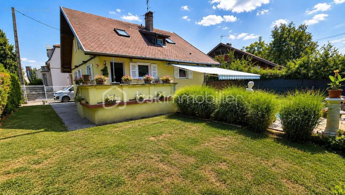 Maison individuelle de 116 m² sur un terrain de 497 m² avec piscine et garage - photo 3