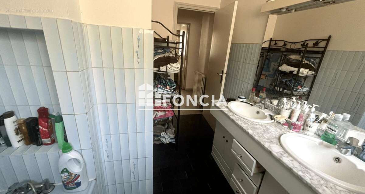 Appartement à VIZILLE