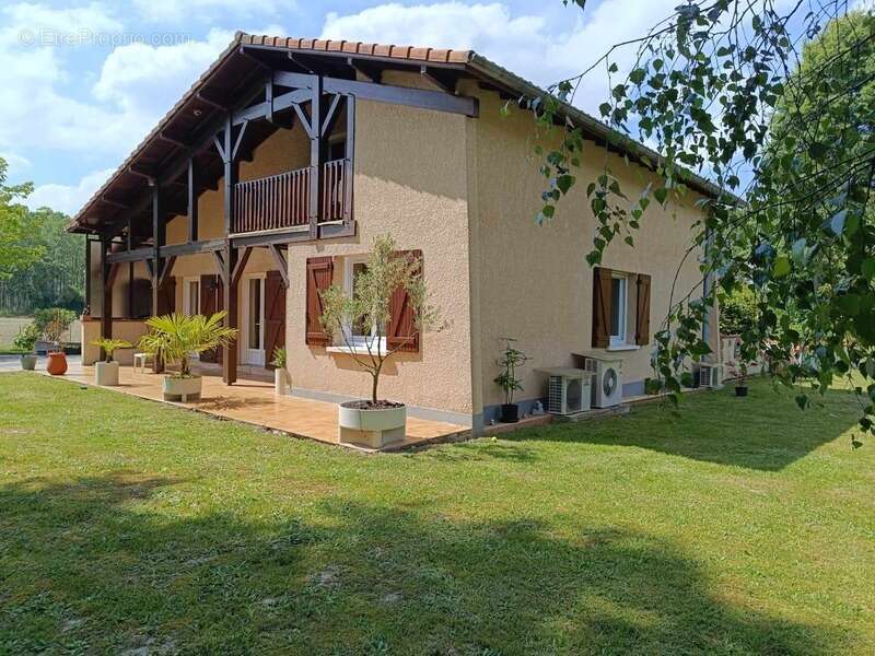 Maison à AIRE-SUR-L'ADOUR