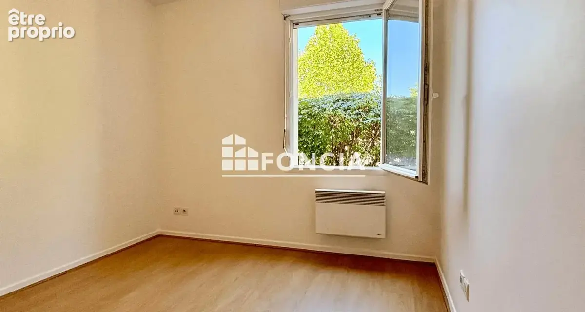 Appartement 2 pièces 45 m² à vendre à Niort (79000) - photo 5