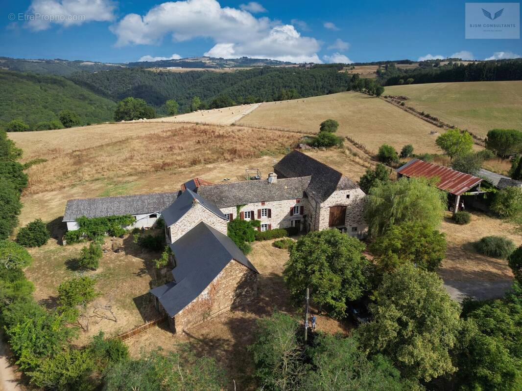 Maison à LA SALVETAT-PEYRALES