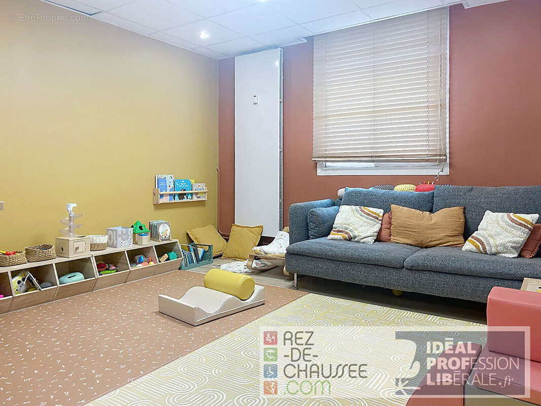 Bureaux Versailles Chantiers de 227 m2 - photo 5