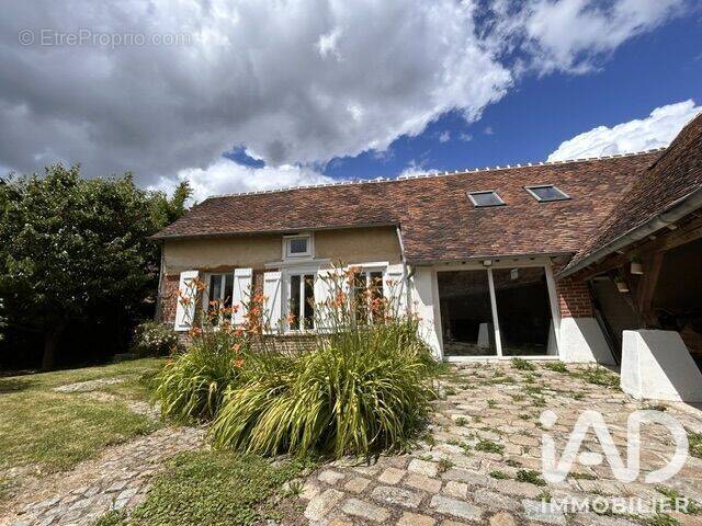 Photo 1 - Maison à BEAUVAIS