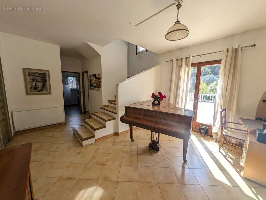 Maison à DRAP