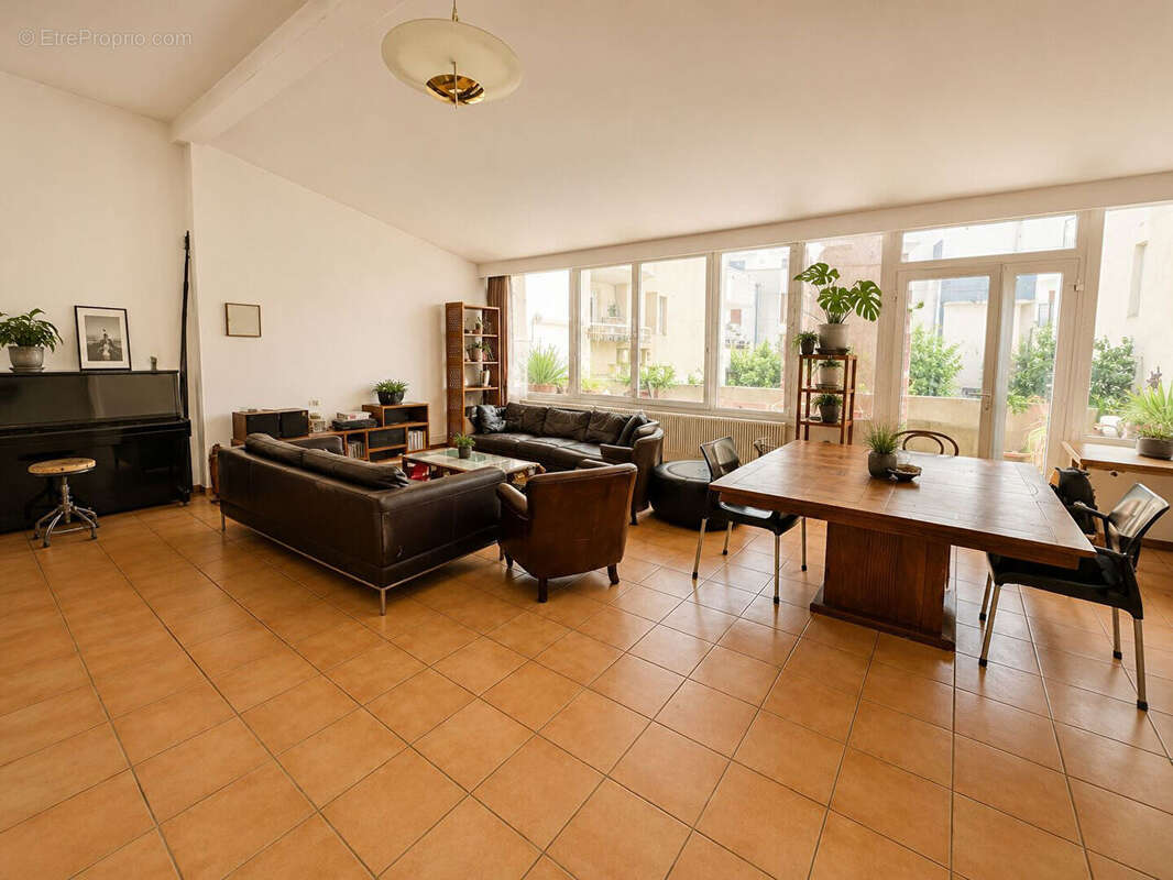 Appartement Marseille 5 pièce(s) 148 m2 + Terrasse - photo 2