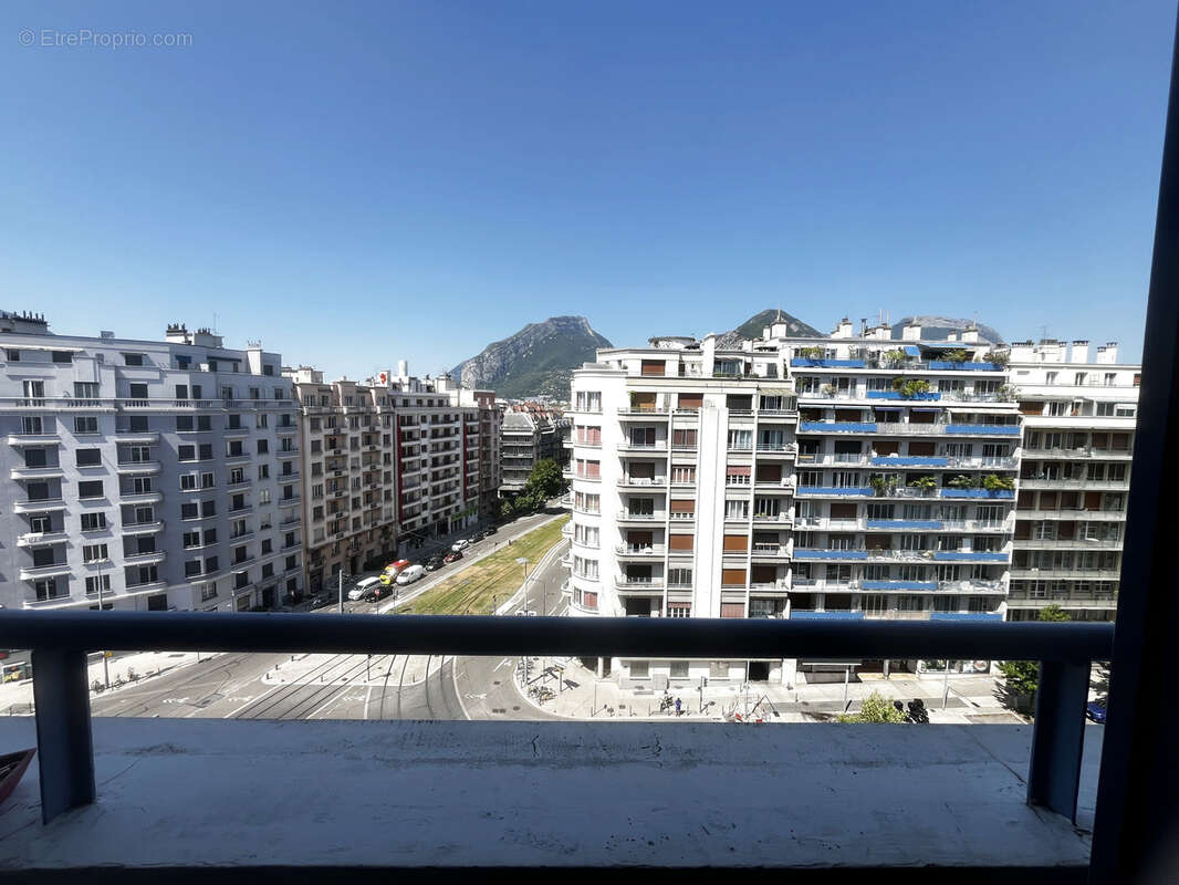 HIDRI IMMO PLUS vous propose un T3 Investissement locatif universitaire proche tram et commerces - Vallier - photo 4
