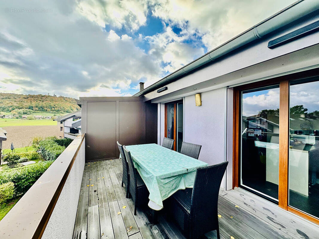Appartement à DOUVAINE