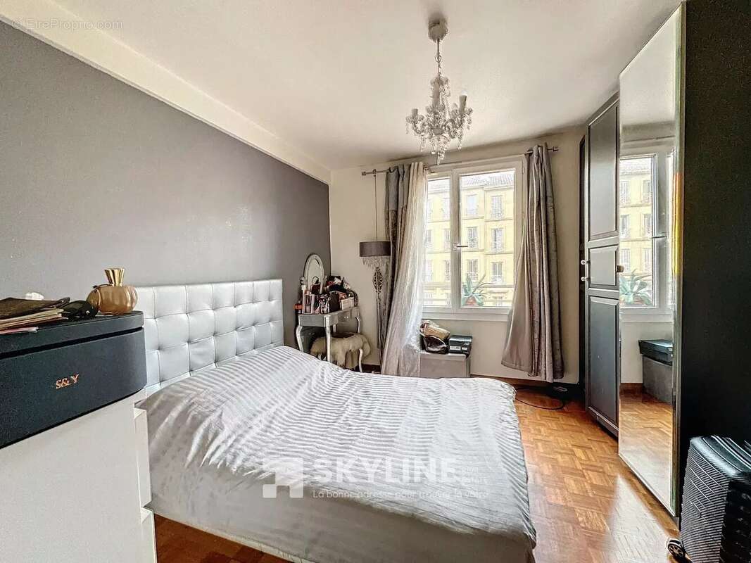 Appartement à MARSEILLE-2E