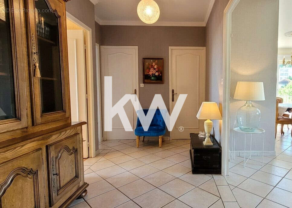 Appartement 86 m² à Saint-Etienne  - photo 4