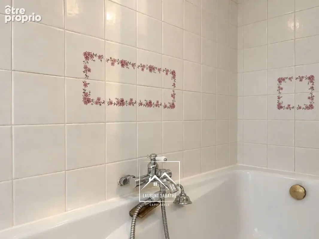 PAU (64) –  À VENDRE - Maison familiale de 213 m² - 5 chambres, bureau et piscine - photo 37