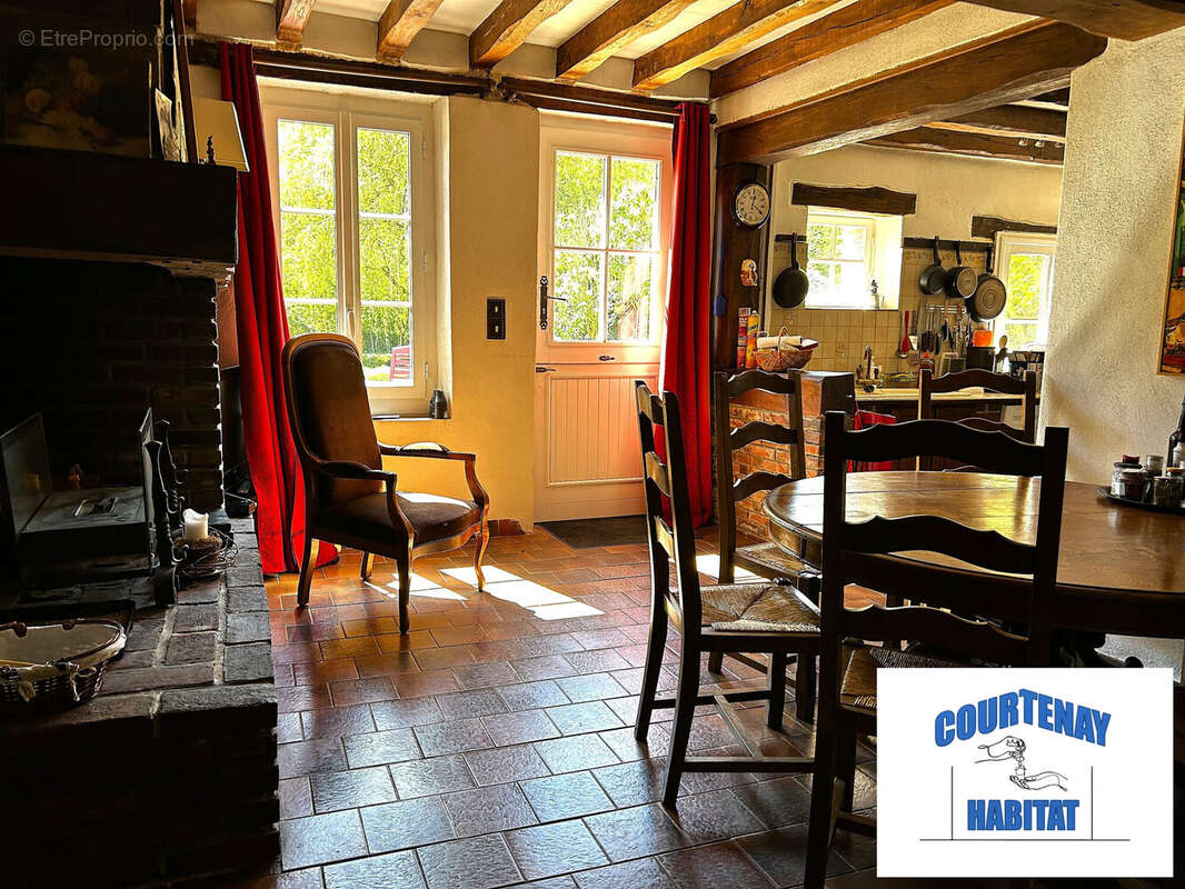 Maison 170 m² à Trigueres  - photo 6
