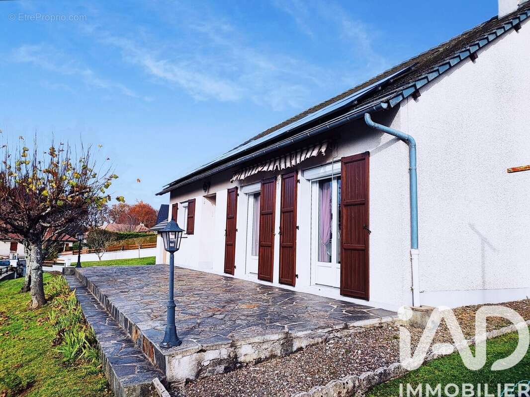 Photo 2 - Maison à LAFEUILLADE-EN-VEZIE