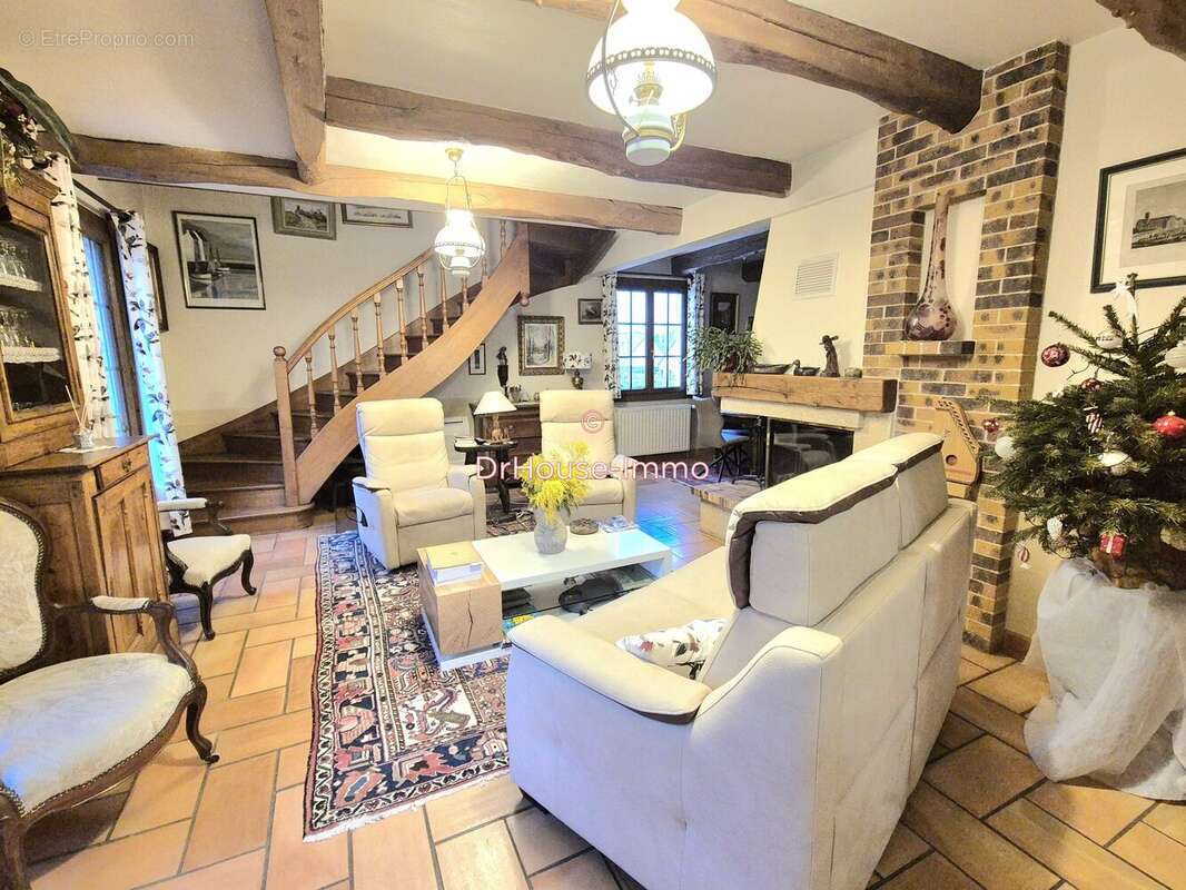 Maison à SENNECEY-LE-GRAND