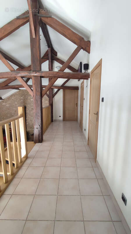 Maison à MONTAIGU-DE-QUERCY