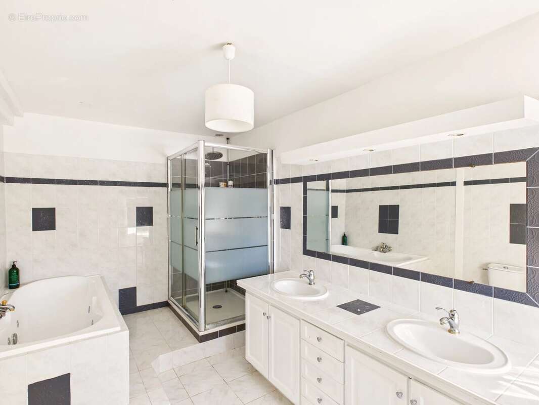 Maison à VILLEFAGNAN