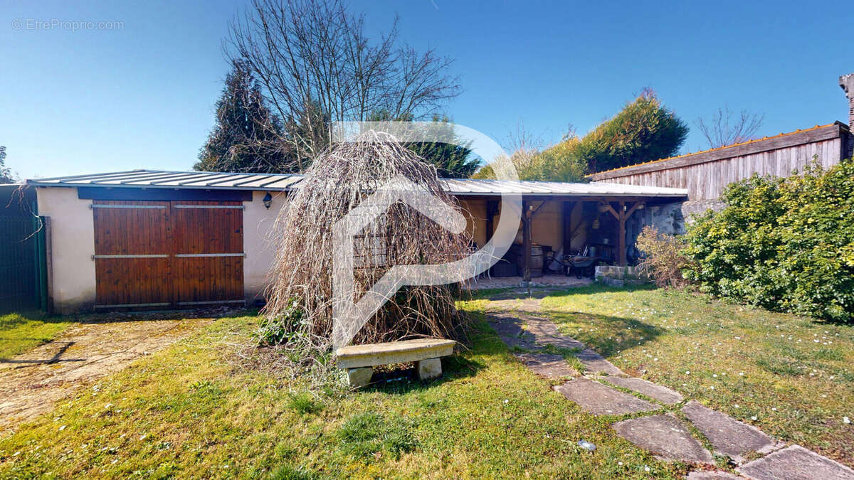 Maison à LA FERTE-ALAIS