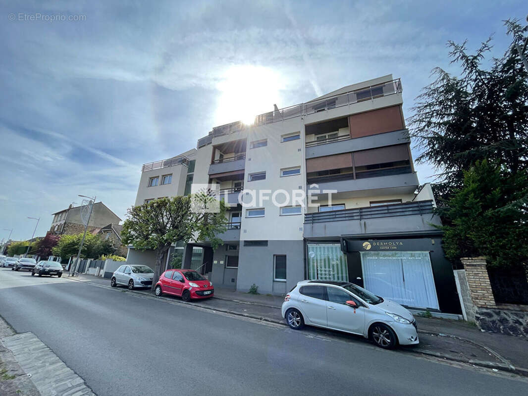 Parking à CONFLANS-SAINTE-HONORINE