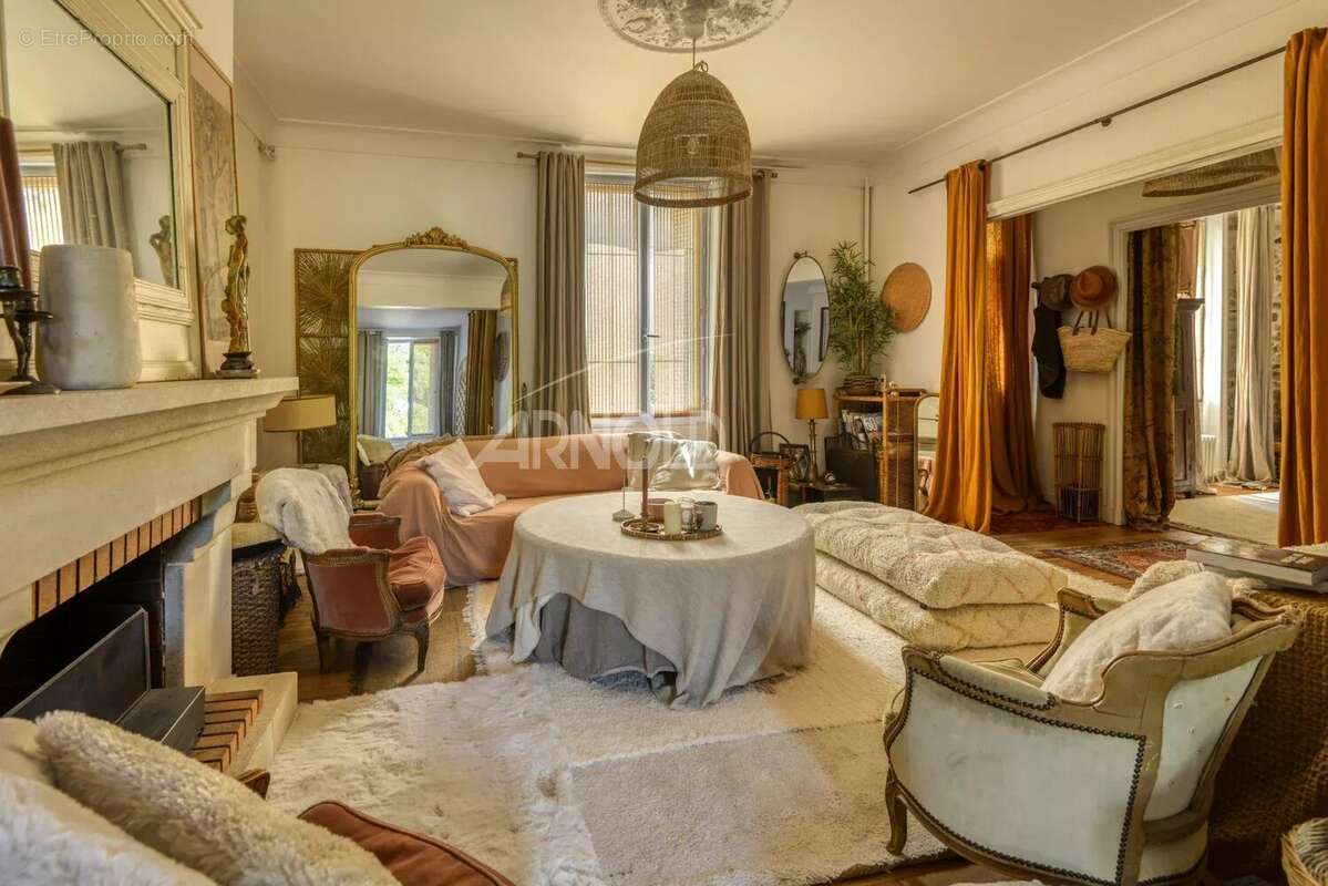 Maison de charme Saint -Etienne De Montluc - photo 8