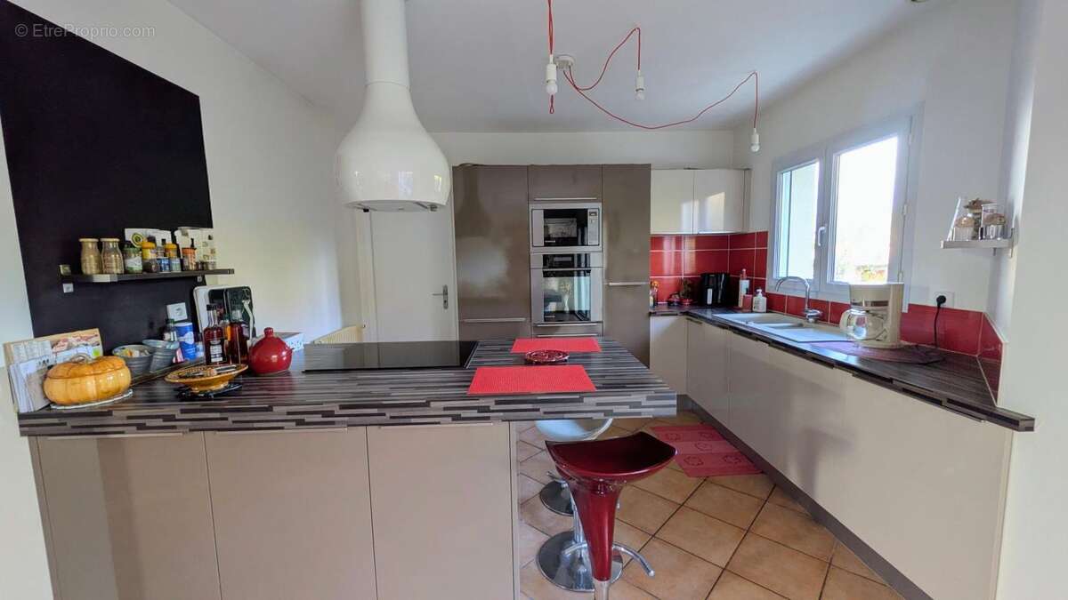 Maison à SAINT-ANDRE-DE-CUBZAC