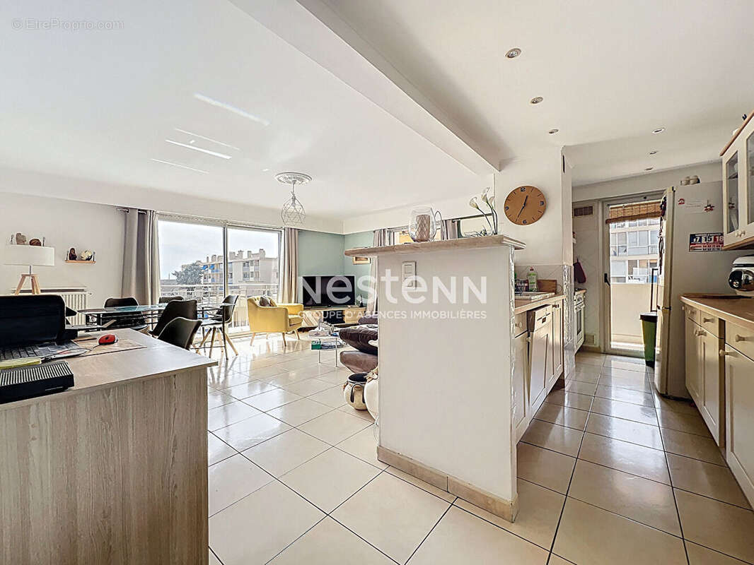 Appartement à VALLAURIS