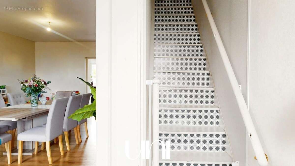 Maison à MAY-SUR-ORNE