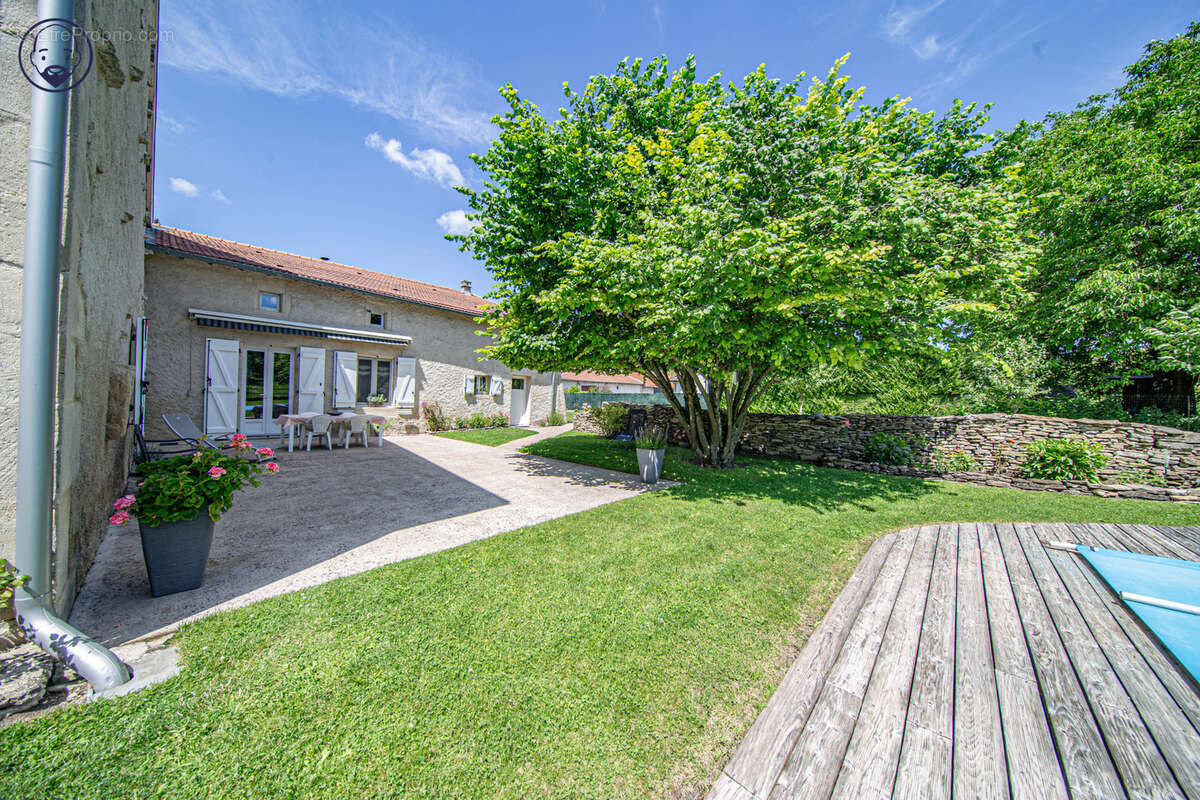 Grande maison de village rénovée avec goût, située sur l'axe Commercy/Ligny-en-Barrois - photo 2
