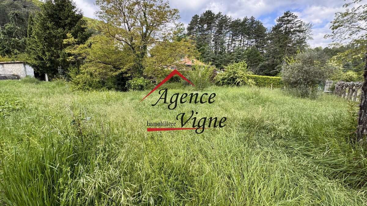 Terrain à MOLIERES-SUR-CEZE