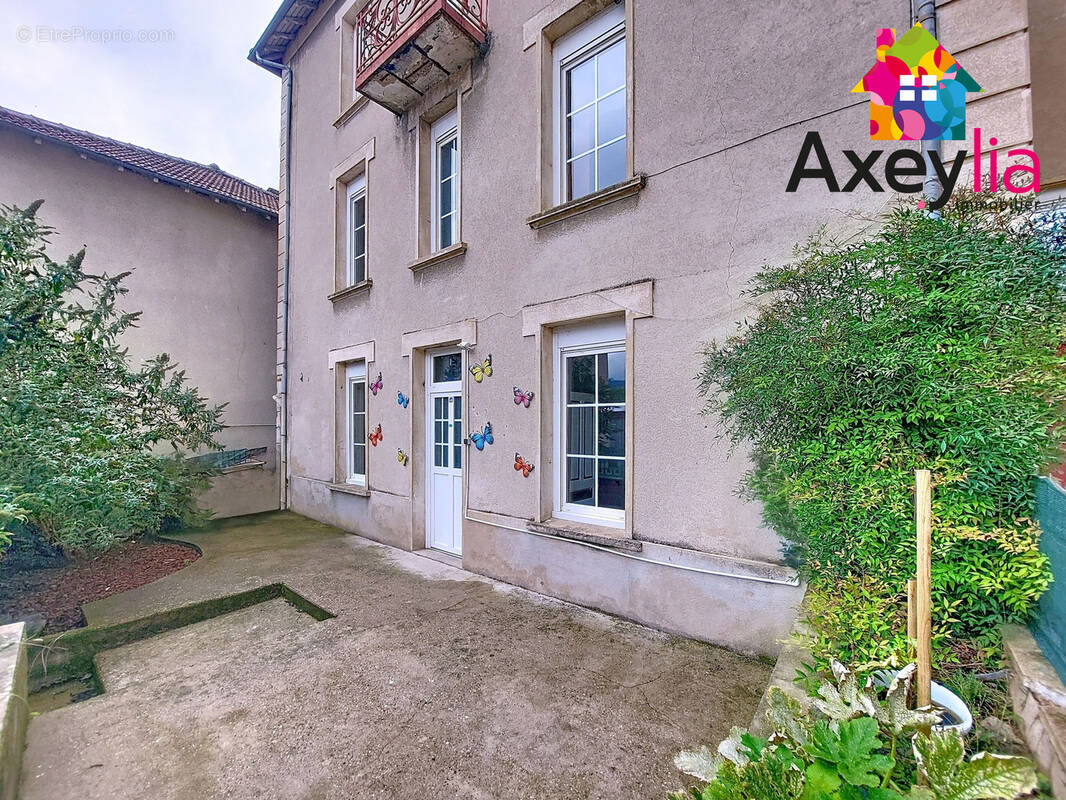 Maison à CHARLIEU