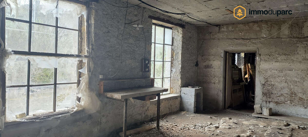 Maison à LESCHERAINES