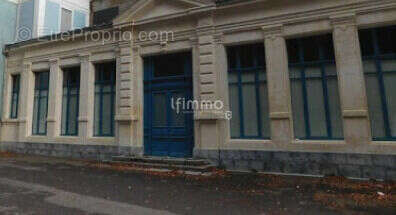 Commerce à MONTREDON-DES-CORBIERES