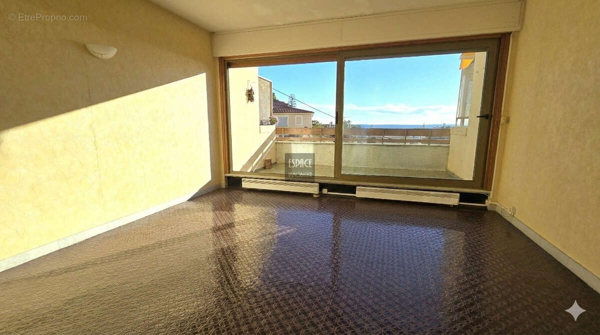 Appartement à ROQUEBRUNE-CAP-MARTIN
