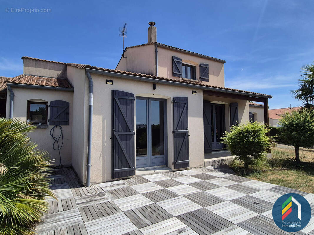 Maison familiale - La Meilleraie-Tillay - photo 11