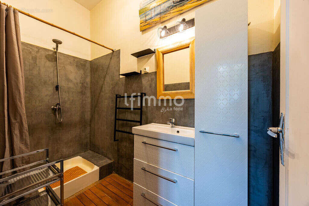 Maison de ville - 150 m2 - Transports et commerces à pied - photo 10