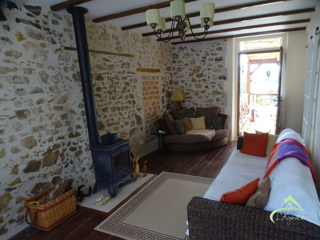 Maison à SAINT-CHRISTOPHE