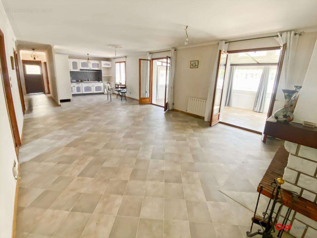 Maison à CHALETTE-SUR-LOING