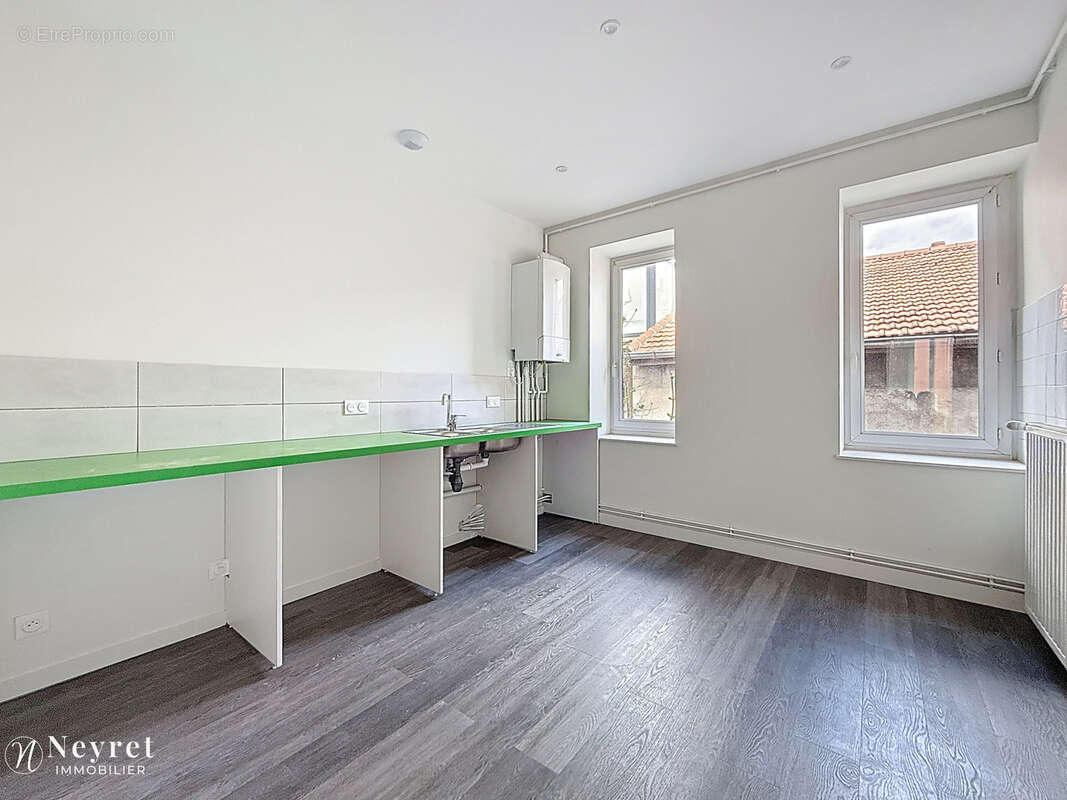 Appartement à SAINT-ETIENNE