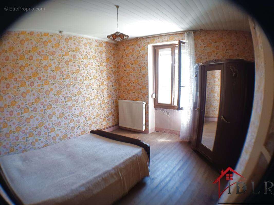 Maison à CHAMPSEVRAINE