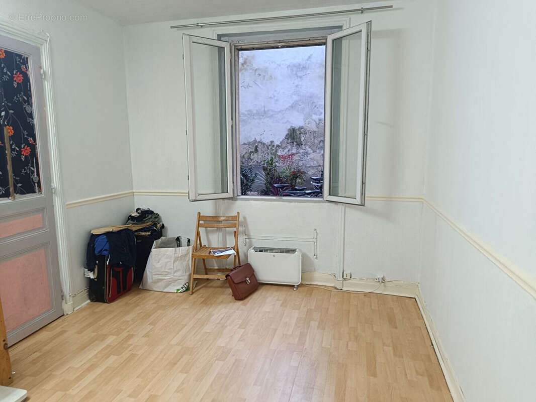 Appartement à PARIS-14E