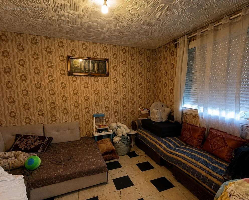 Maison à PUJOLS