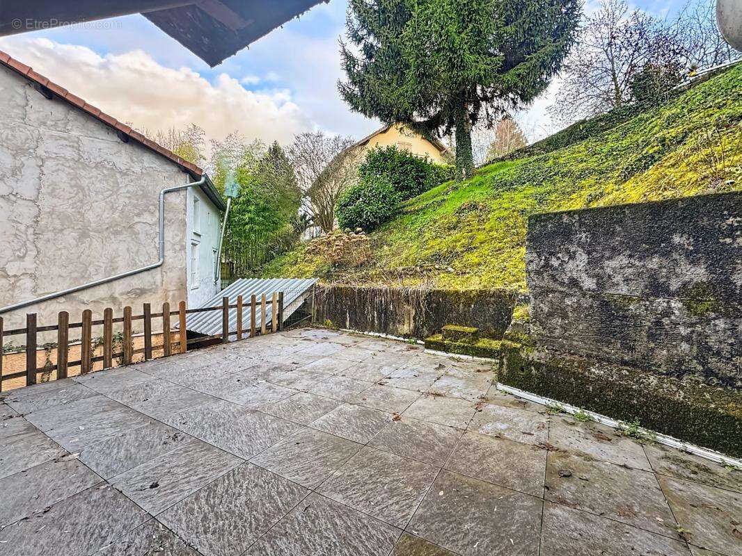 Maison à LE PONT-DE-BEAUVOISIN