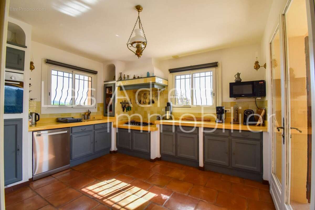 Maison à LES ADRETS-DE-L&#039;ESTEREL