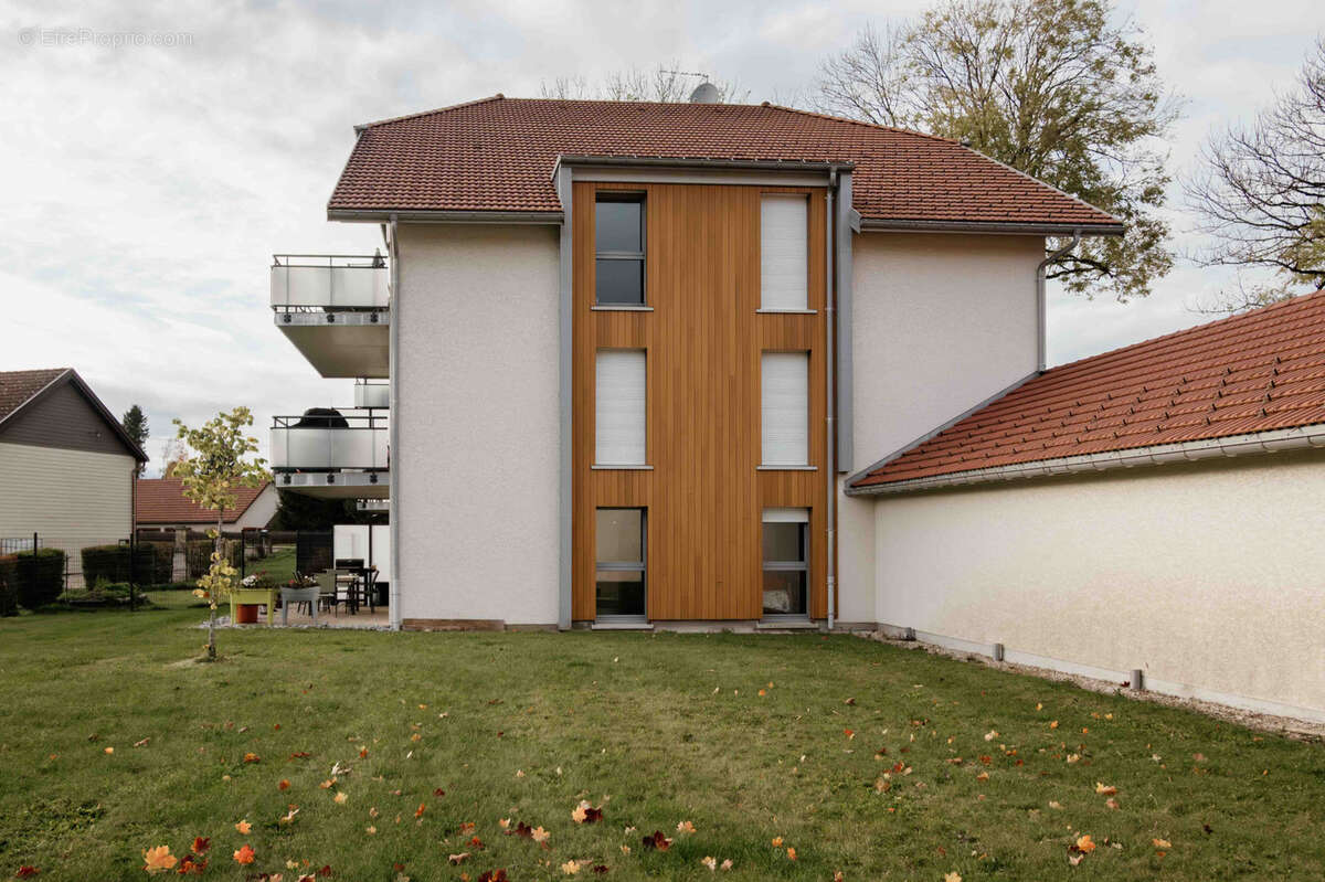 Appartement à LA RIVIERE-DRUGEON