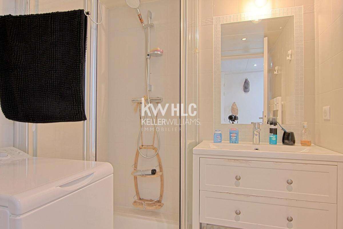 Appartement à VALLAURIS