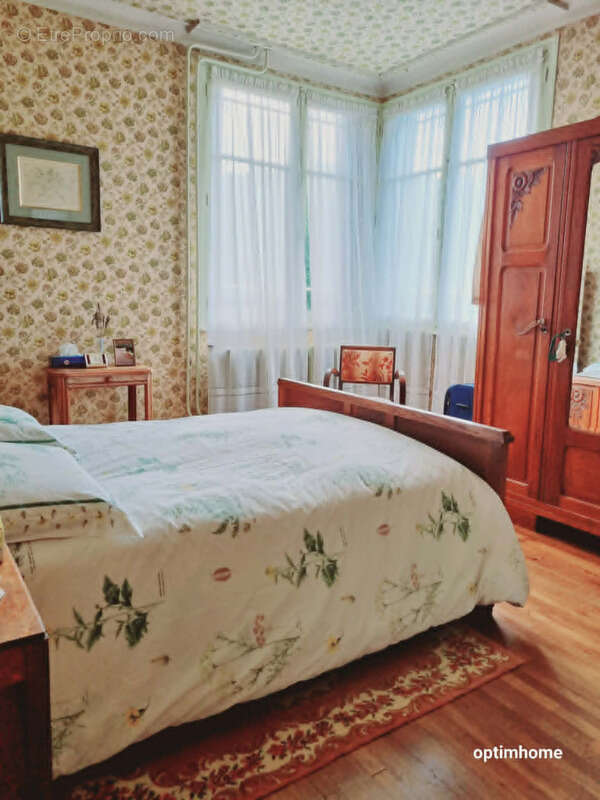 Maison à LAGUENNE