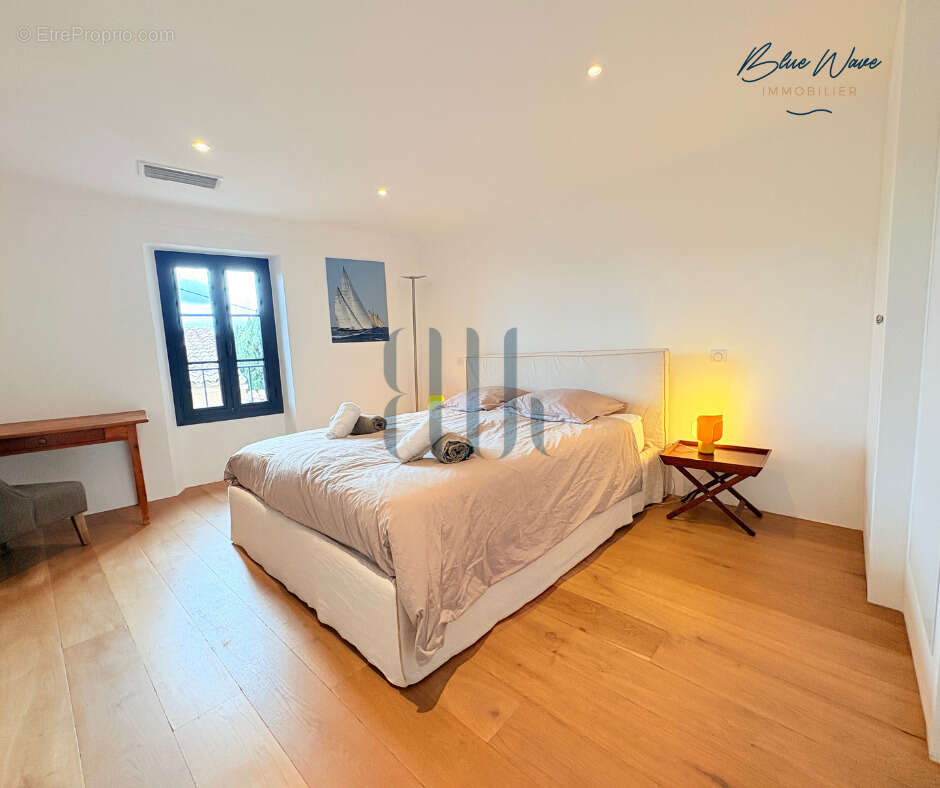 Maison à PLAN-DE-LA-TOUR