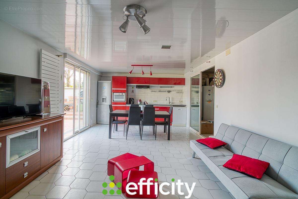 Maison à VAULX-EN-VELIN